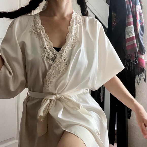 Laura Adams 90s / y2k vintage lingerie robe - Picture 3 of 8